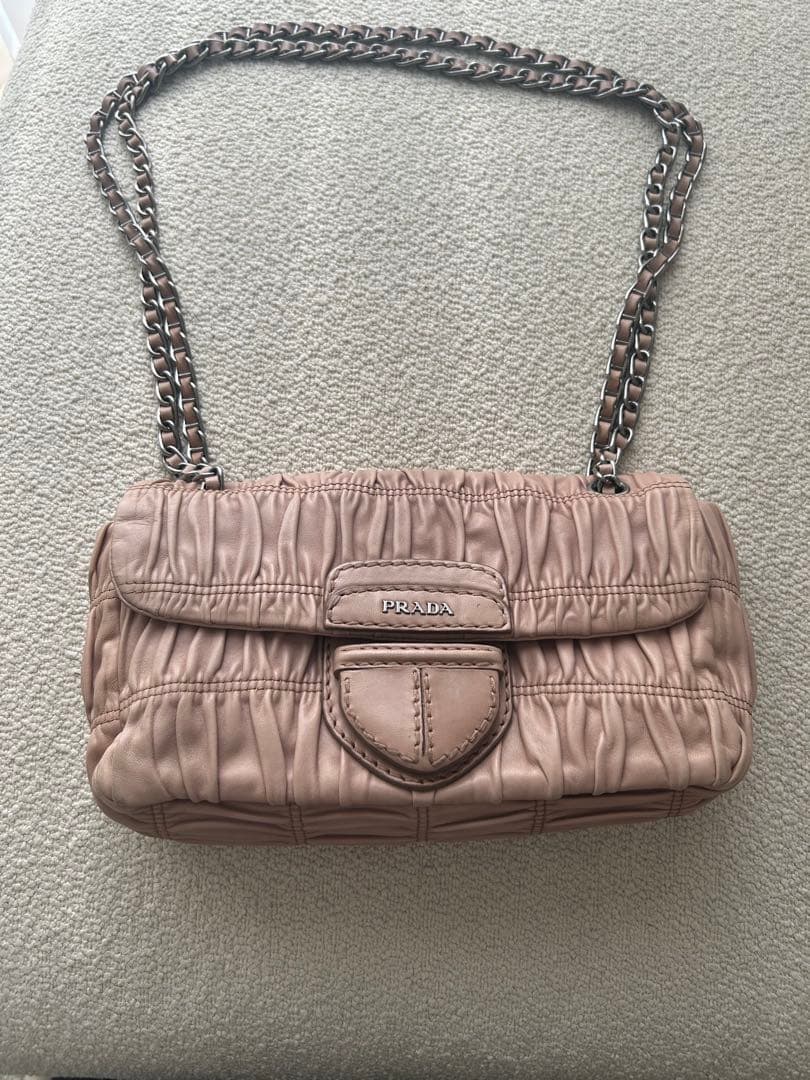 PRADA ショルダーバッグ　NAPPA GAUFRE
