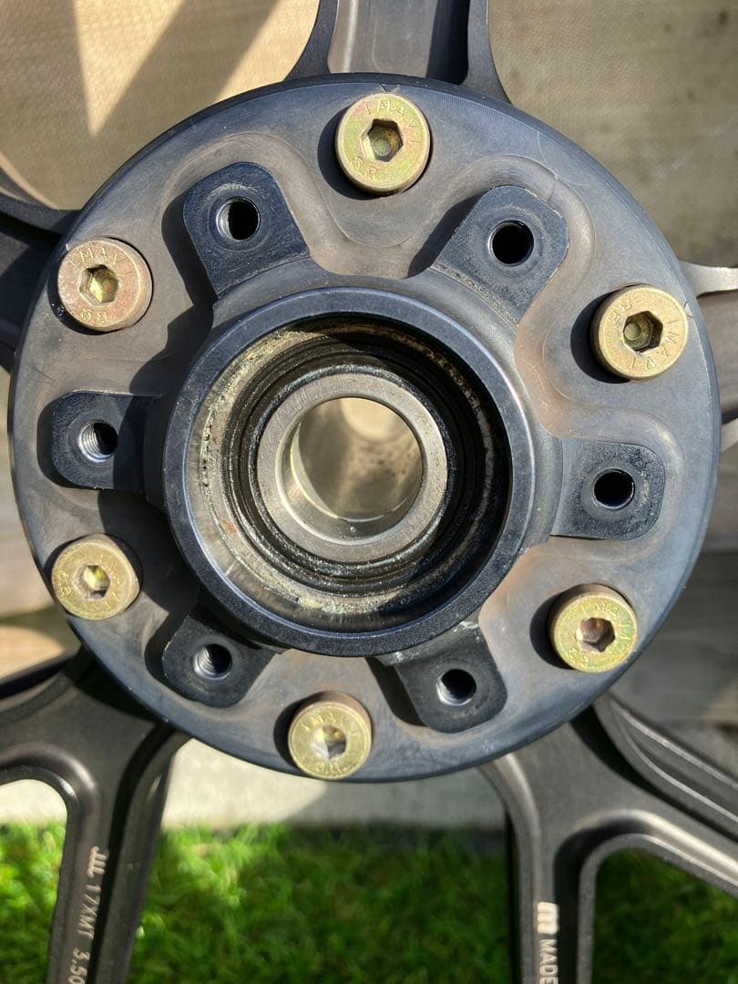 マルケジーニ(MARCHESINI)鍛造アルミホイールM10 VTR1000F