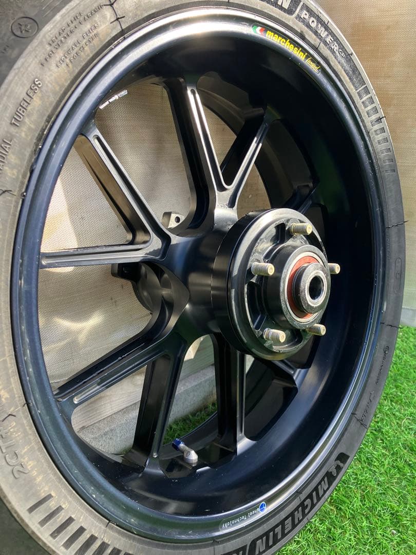 マルケジーニ(MARCHESINI)鍛造アルミホイールM10 VTR1000F