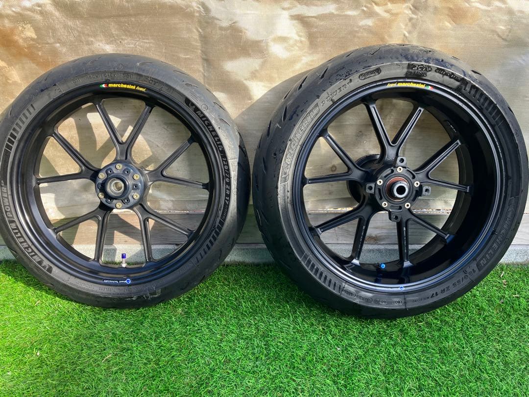 マルケジーニ(MARCHESINI)鍛造アルミホイールM10 VTR1000F