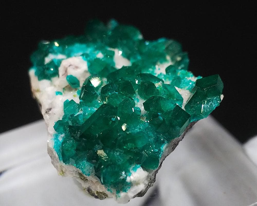 405 ダイオプテーズ ドロマイト 翠銅鉱 ツメブ鉱山産