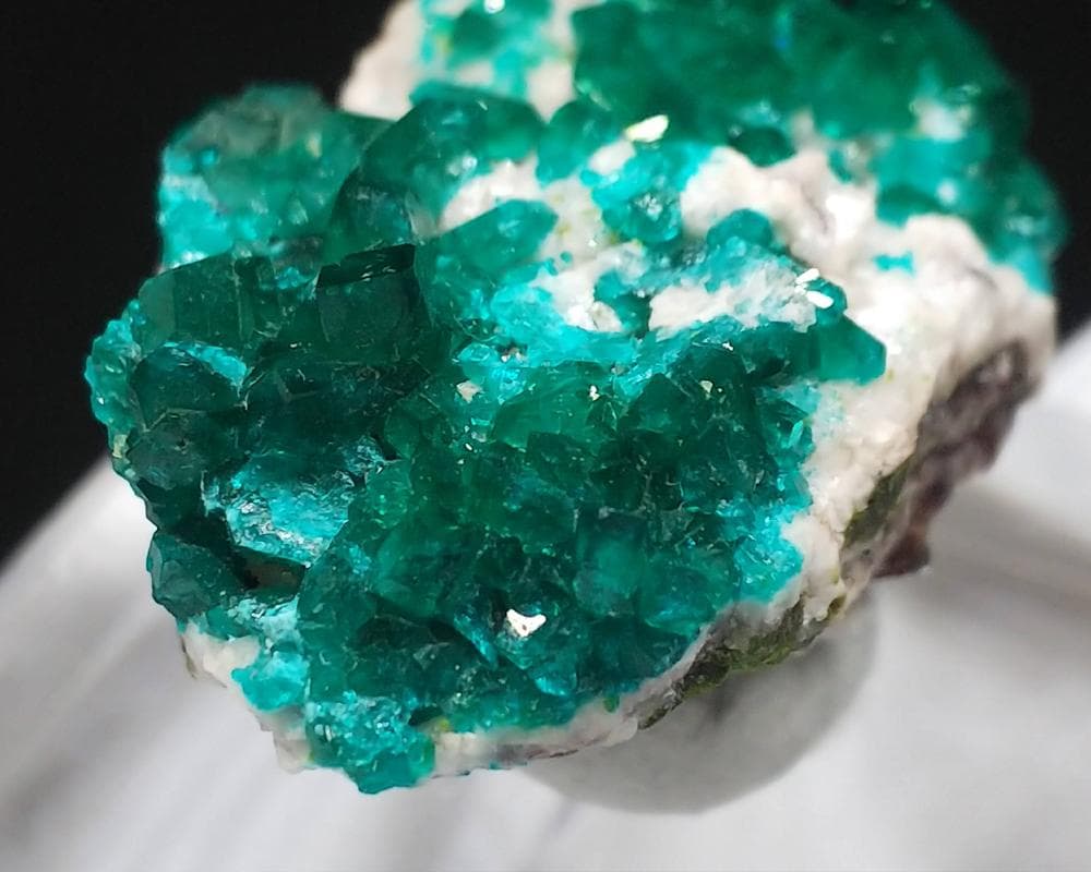 405 ダイオプテーズ ドロマイト 翠銅鉱 ツメブ鉱山産