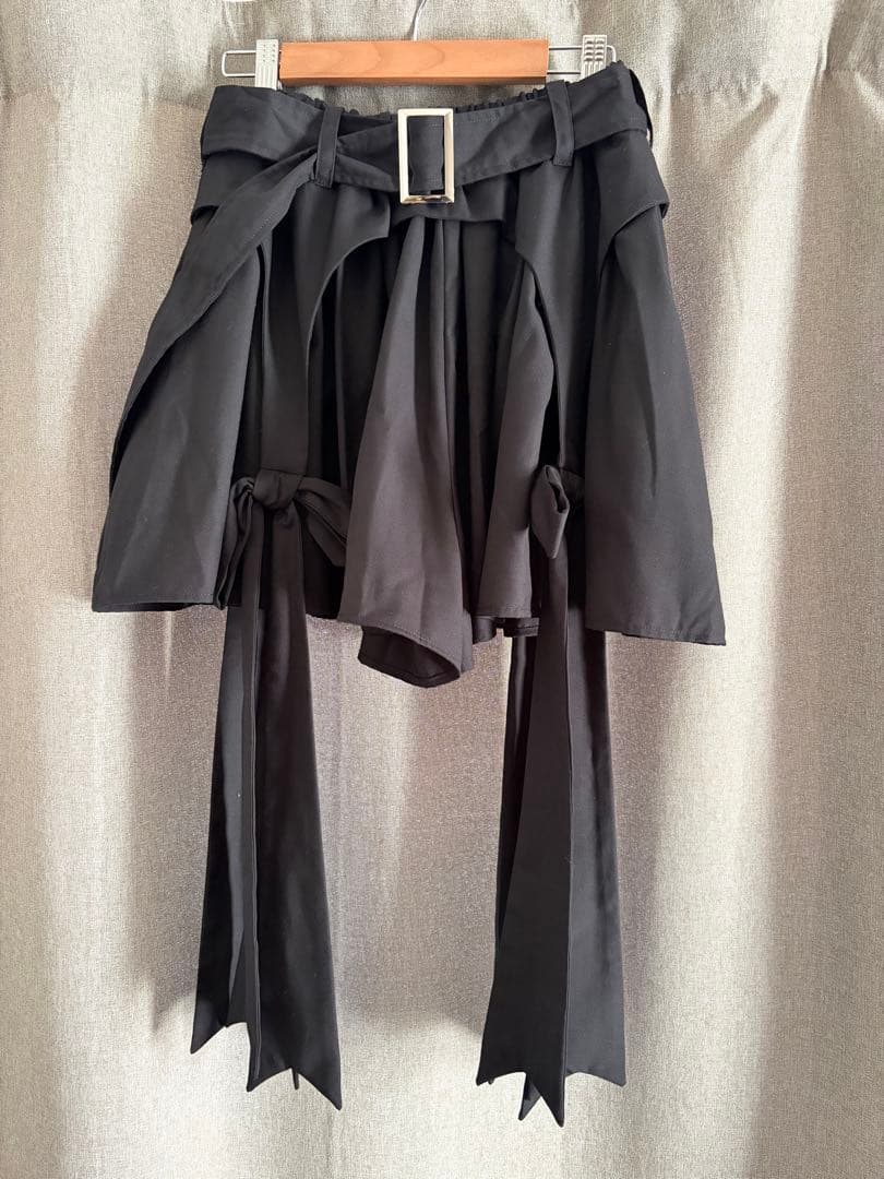 HEIHEI リボンガーター ショートパンツ ブラック