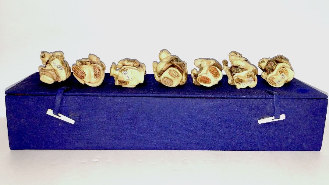 七福神の根付　箱入　飾り台付き