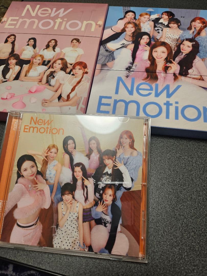 NiziU New Emotion A,B,通常版セット