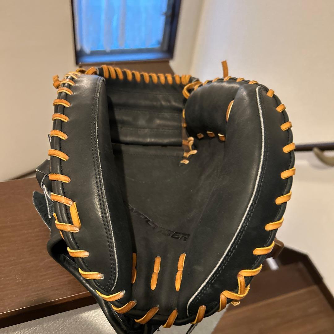 り*う様 激レア　美品　ミツワタイガー　キャッチャーミット　ブラック　REVLT