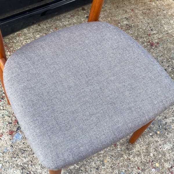 北欧ビンテージ家具　ダイニングチェア　天然木　ファブリック　A