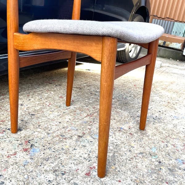 北欧ビンテージ家具　ダイニングチェア　天然木　ファブリック　A
