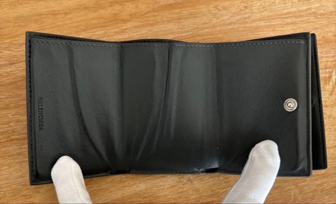 バレンシアガ 三つ折り財布 コンパクト グレー