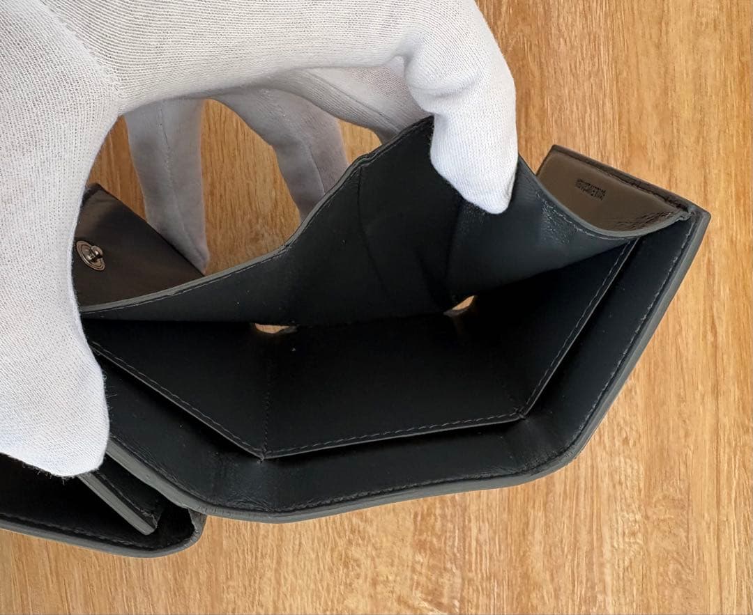 バレンシアガ 三つ折り財布 コンパクト グレー