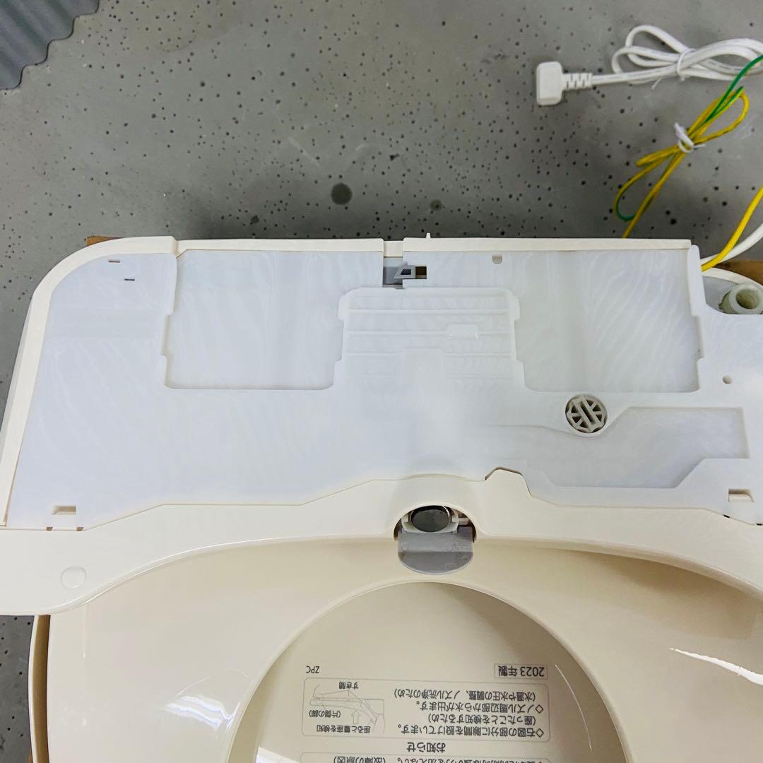 美品⭐️パナソニック　ウォシュレット　温水洗浄便座 2023年製