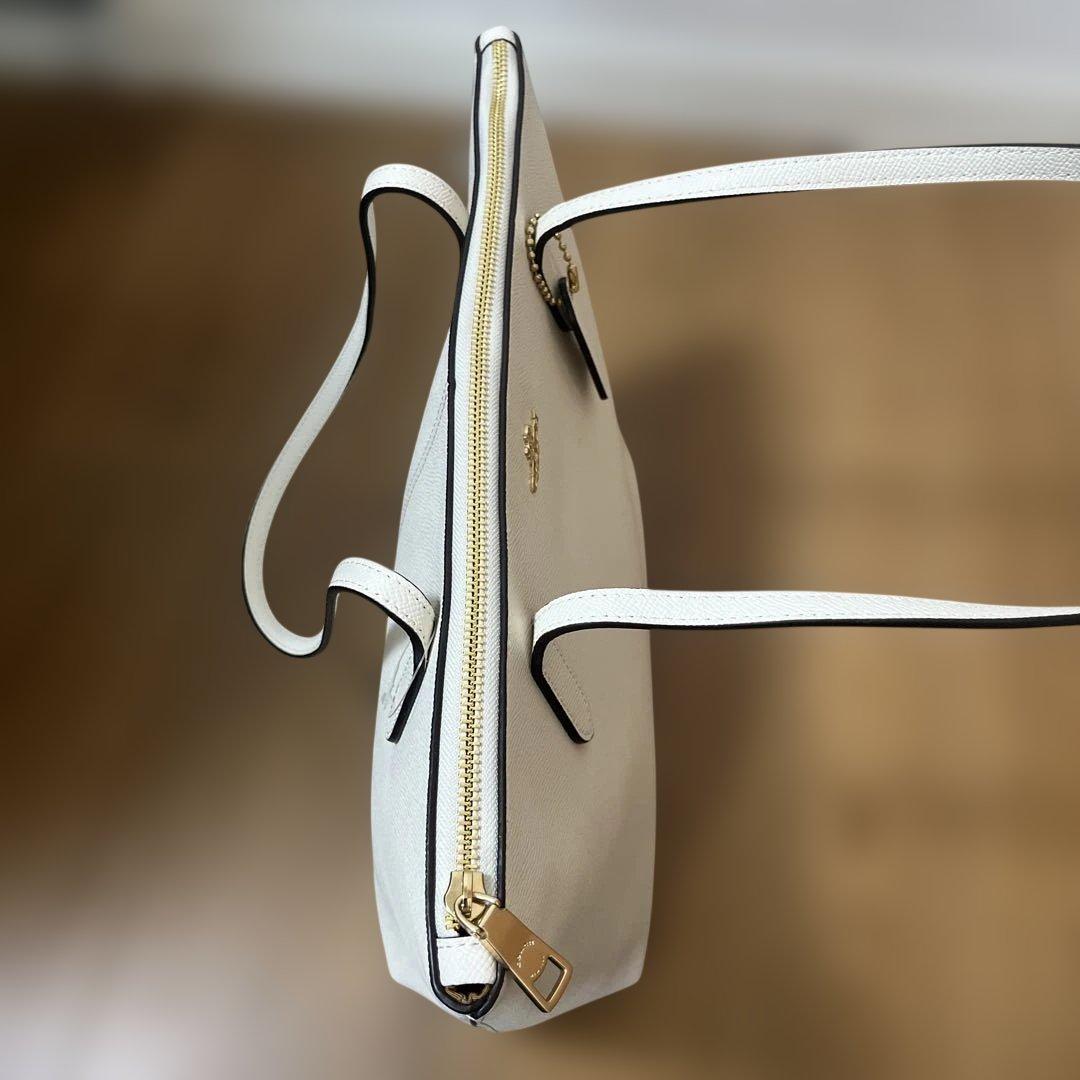 COACH ホワイトトートバッグ