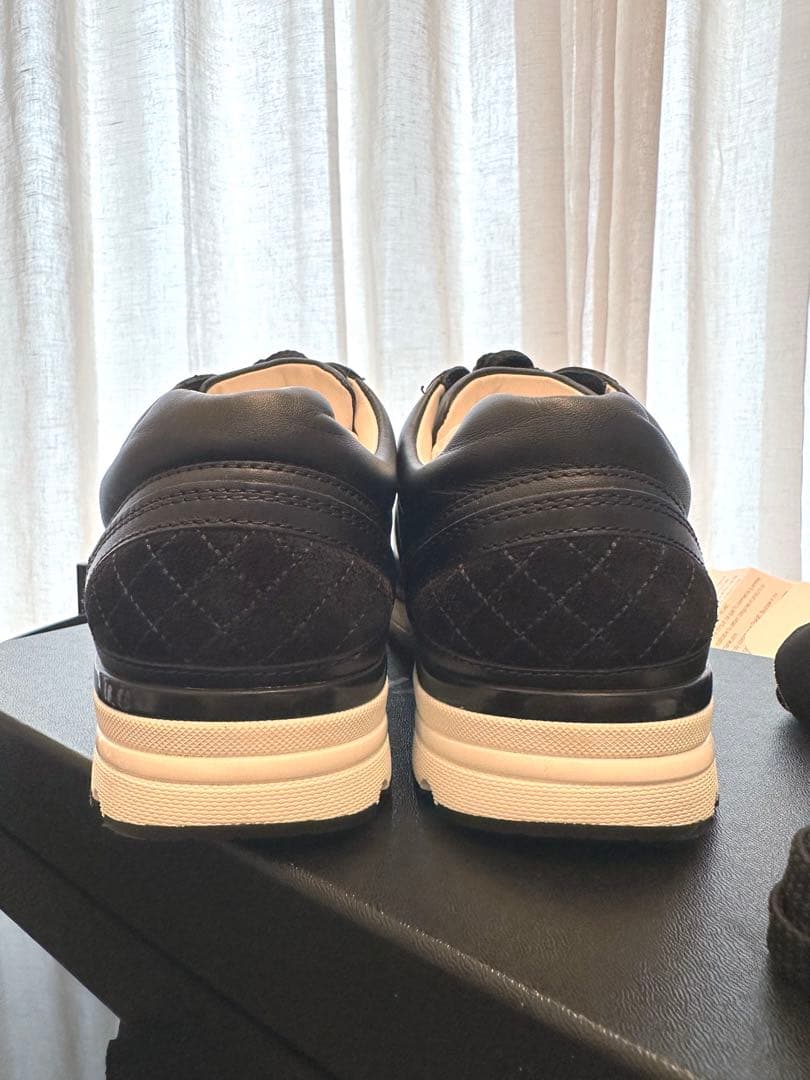 新宿伊勢丹購入！新品未使用　シャネルスニーカー　G45333 ブラック37