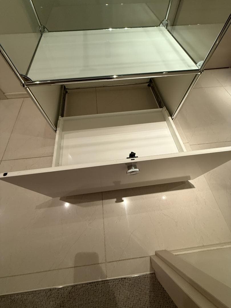 【正規品　中古　送料込み】USMハラーガラスキャビネット