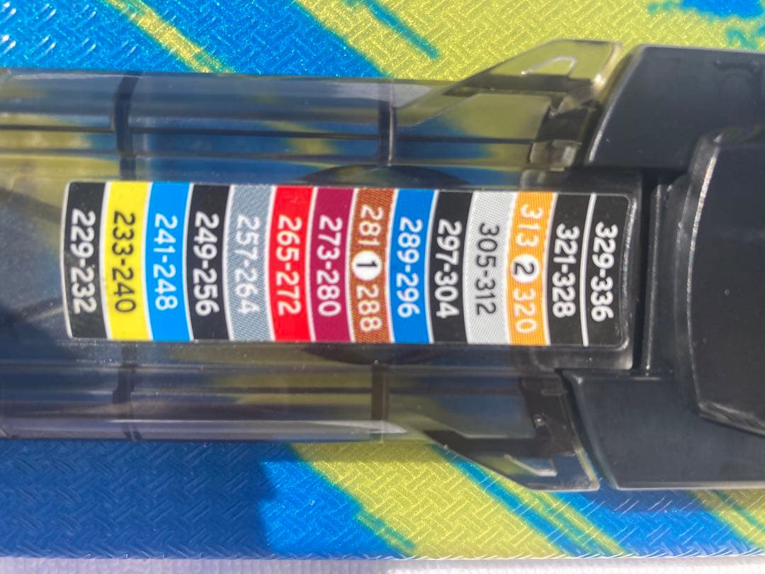 ショートスキー(ファン ミッド ミドル)板　SALOMON ショートカート125