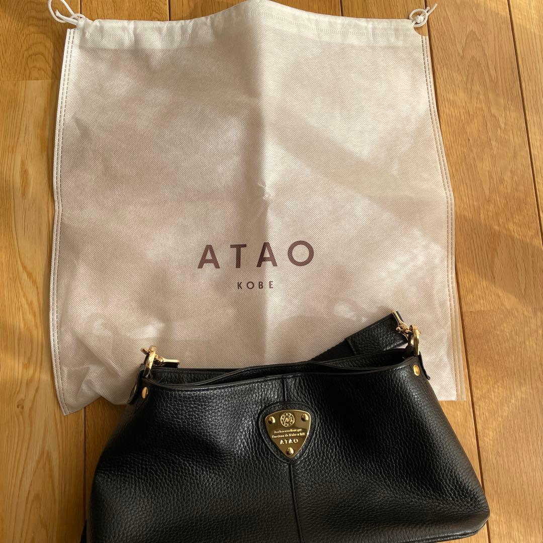 ATAO ブラックレザー ショルダーバッグ　chivy