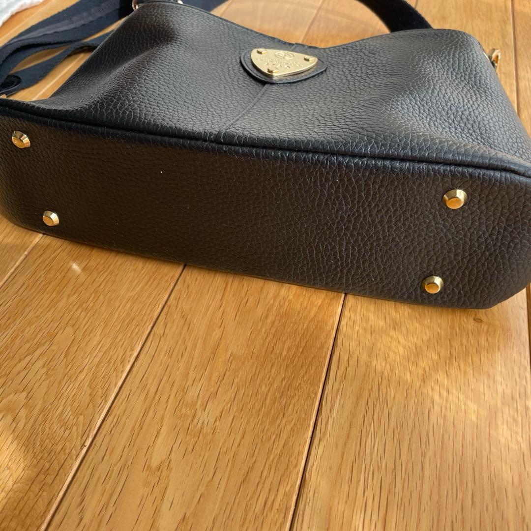 ATAO ブラックレザー ショルダーバッグ　chivy