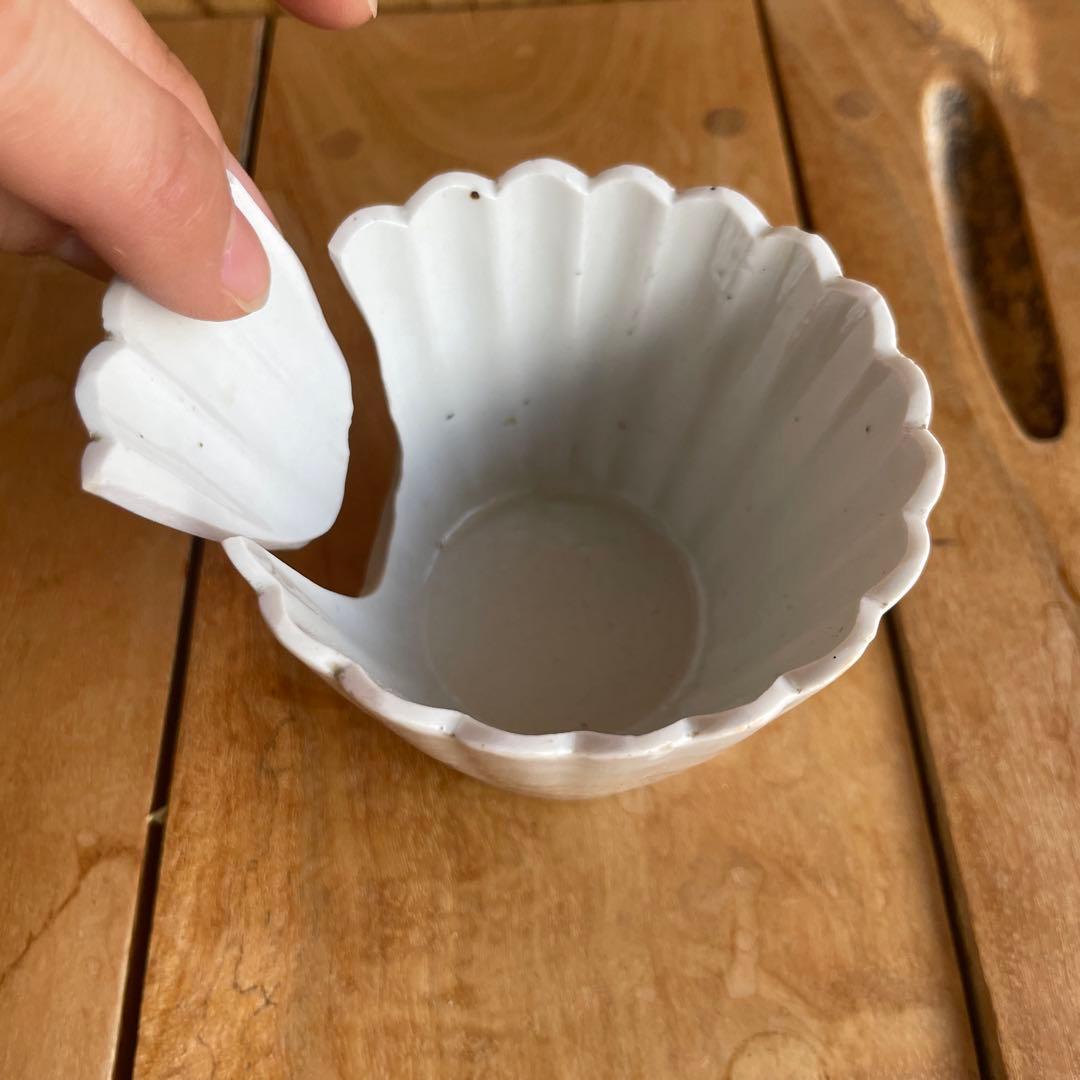 金継ぎ用　古伊万里白磁菊型猪口　江戸時代