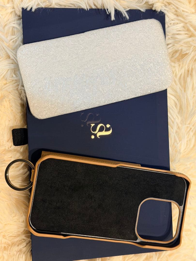 【新品未使用】本革 iPhone16pro ケース/しいちゃんさん/鈴木亜美さん