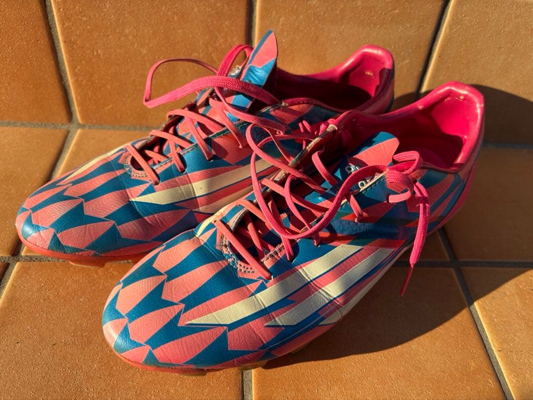 adidas サッカーシューズ・スパイク F30