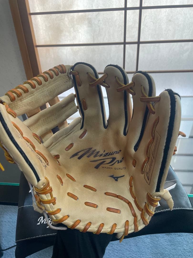 フェルナンドタティスJr Mizuno Pro 軟式野球用グローブ ベージュ