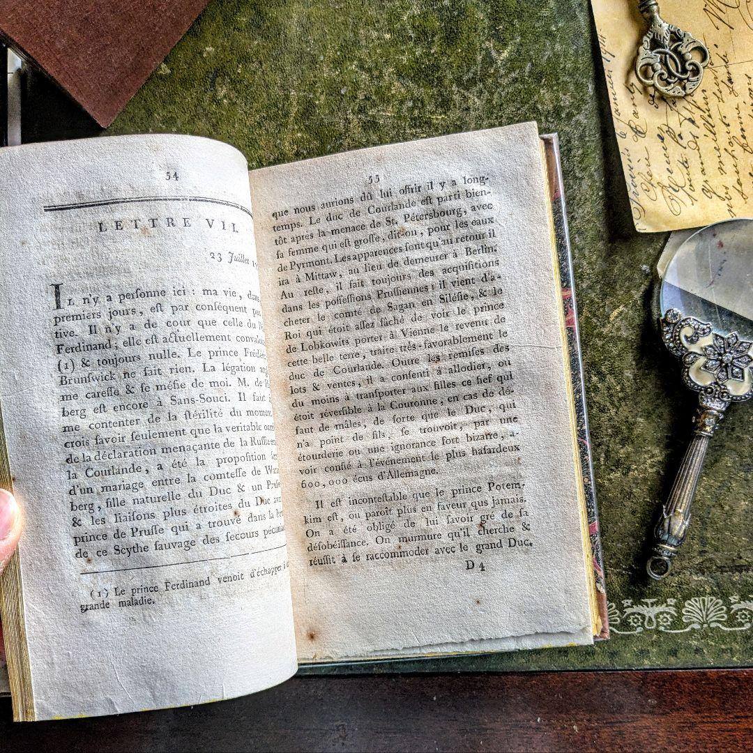 1789年　思わず手袋で触りたくなる♪ベルリン宮廷秘史アンティーク本２冊古書洋書