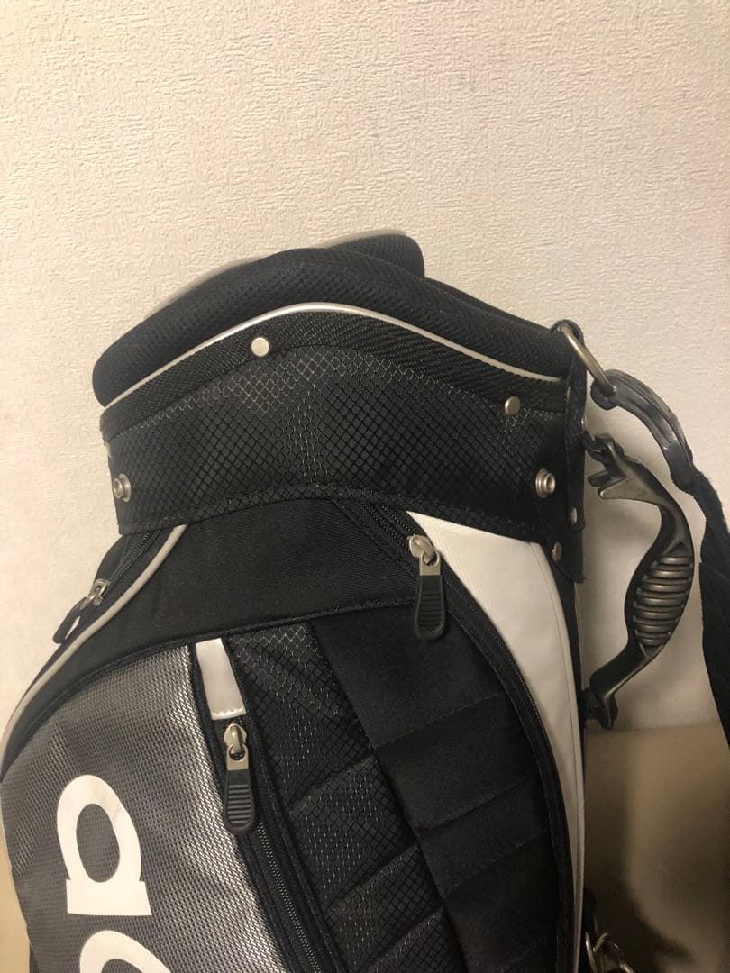 【送料込み】アディダス　adidas 軽量型キャディバッグ　メンズ