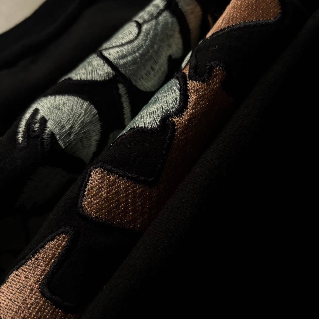 【韓国製】 レジェンダ アーチローズ刺繍Tシャツ 薔薇 ブラック フリーサイズ