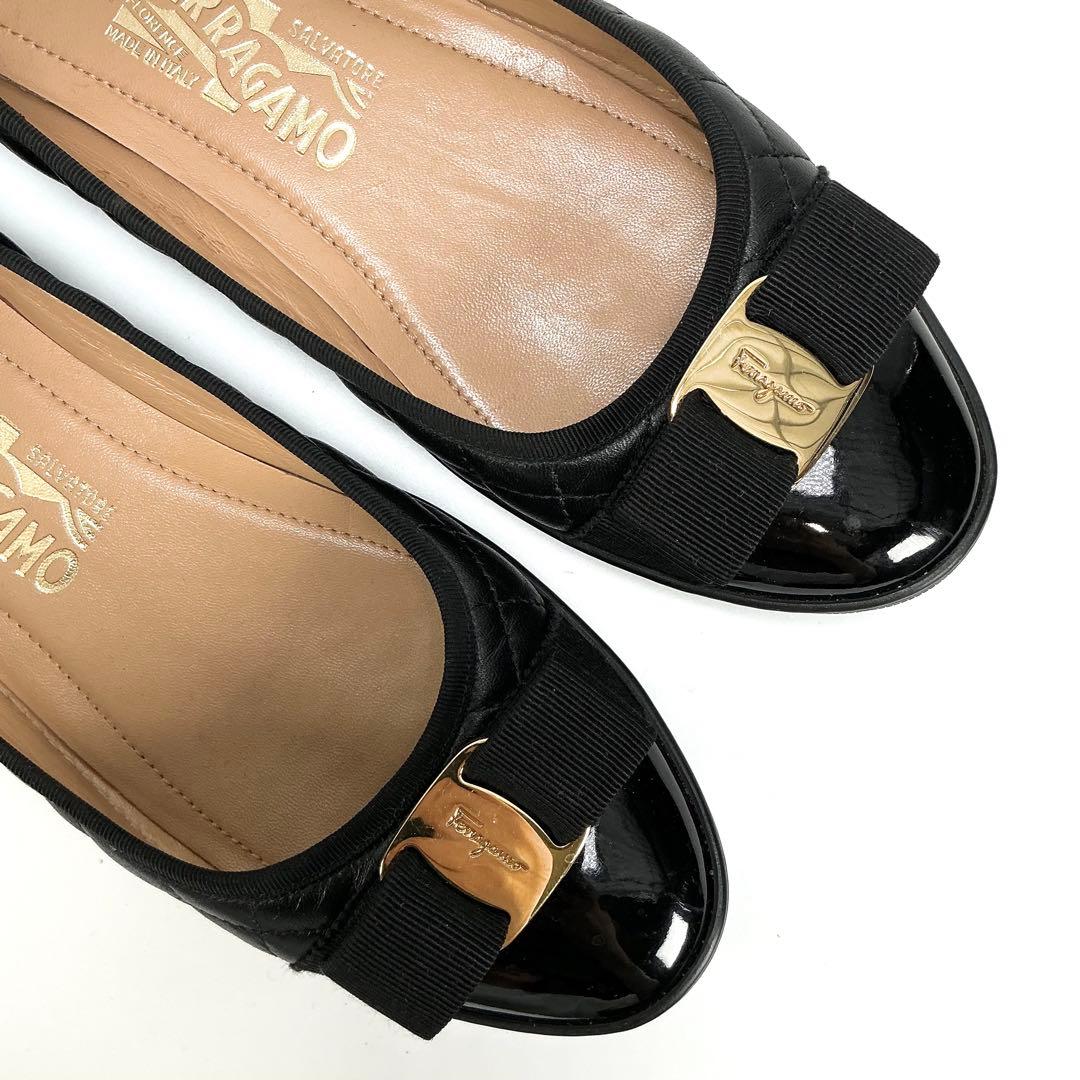FERRAGAMO　ヴァラリボン　キルティング　パンプス　バレエシューズ