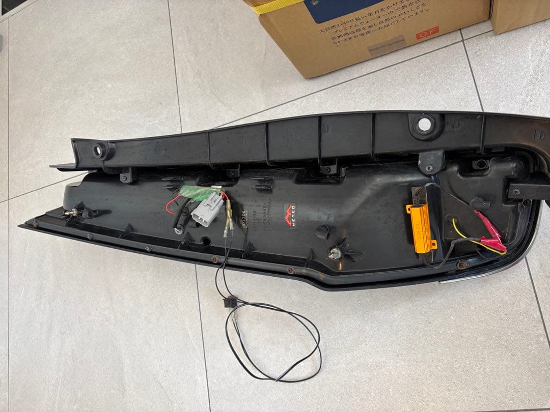 メテオテール 80ヴォクシー、ノア、エスクァイア スモークLED シーケンシャル