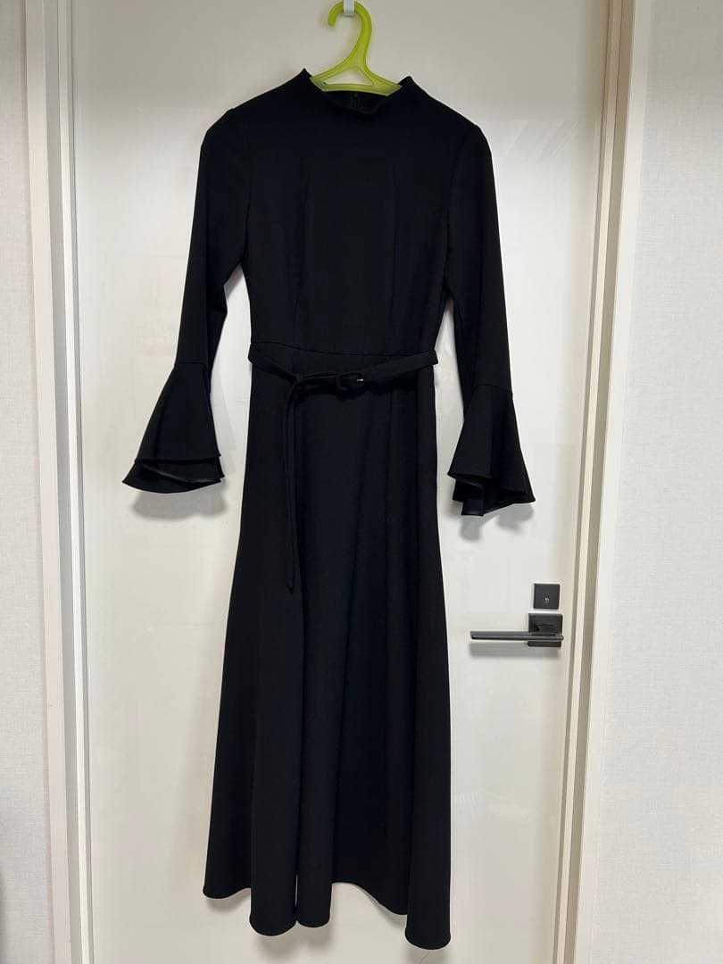 アルアバイル　ルルウィルビー 梨地ダブルフレアーワンピース