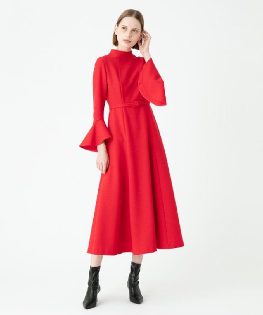 アルアバイル　ルルウィルビー 梨地ダブルフレアーワンピース