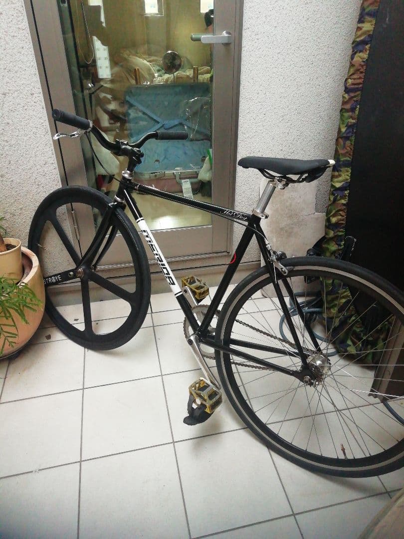 シングルスピード自転車 ブラック⚠️ フレーム、クランクくの販売です。