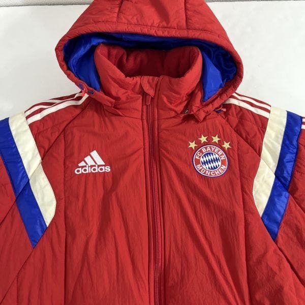 アディダス FCバイエルン 中綿ジャケット ブルゾン M FC BAYERN 赤