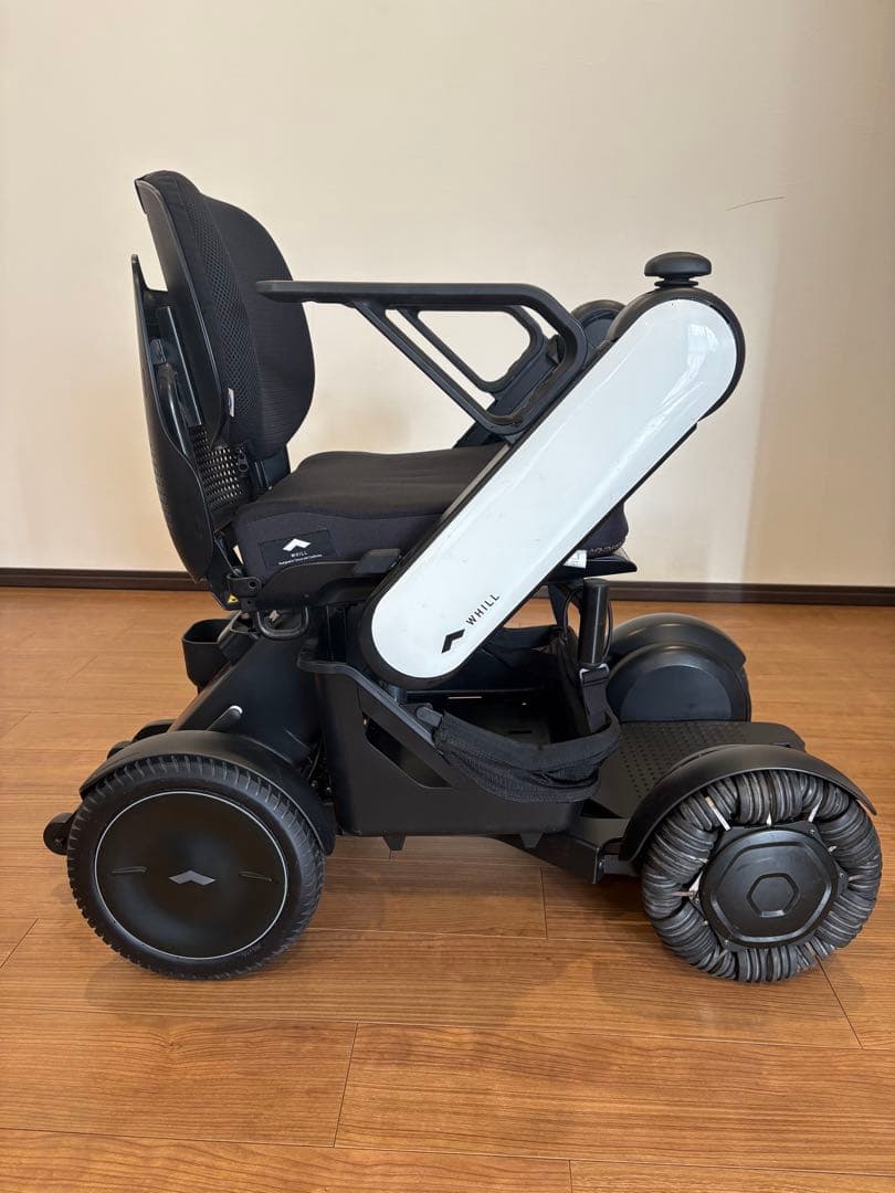 じゃすてぃすふらっと。WHILL.電動車椅子
