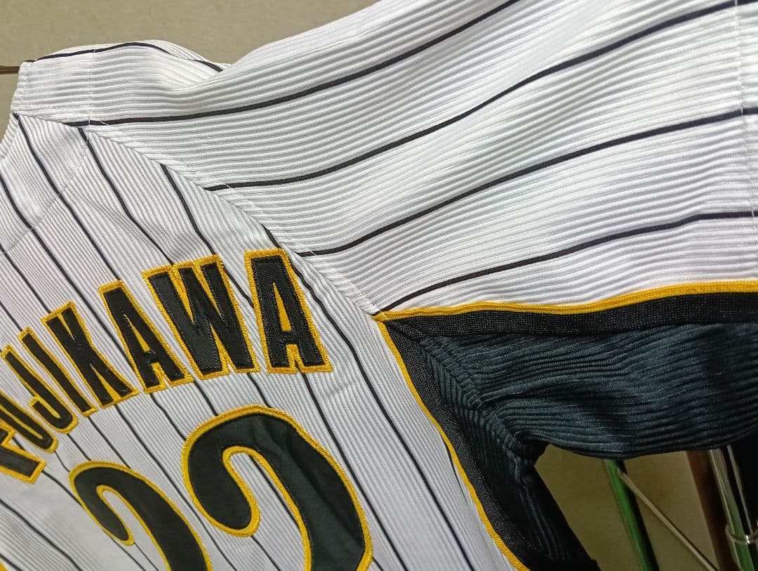 激レア！一球製 阪神タイガース 藤川球児 ユニフォーム ハローキティワッペン付き