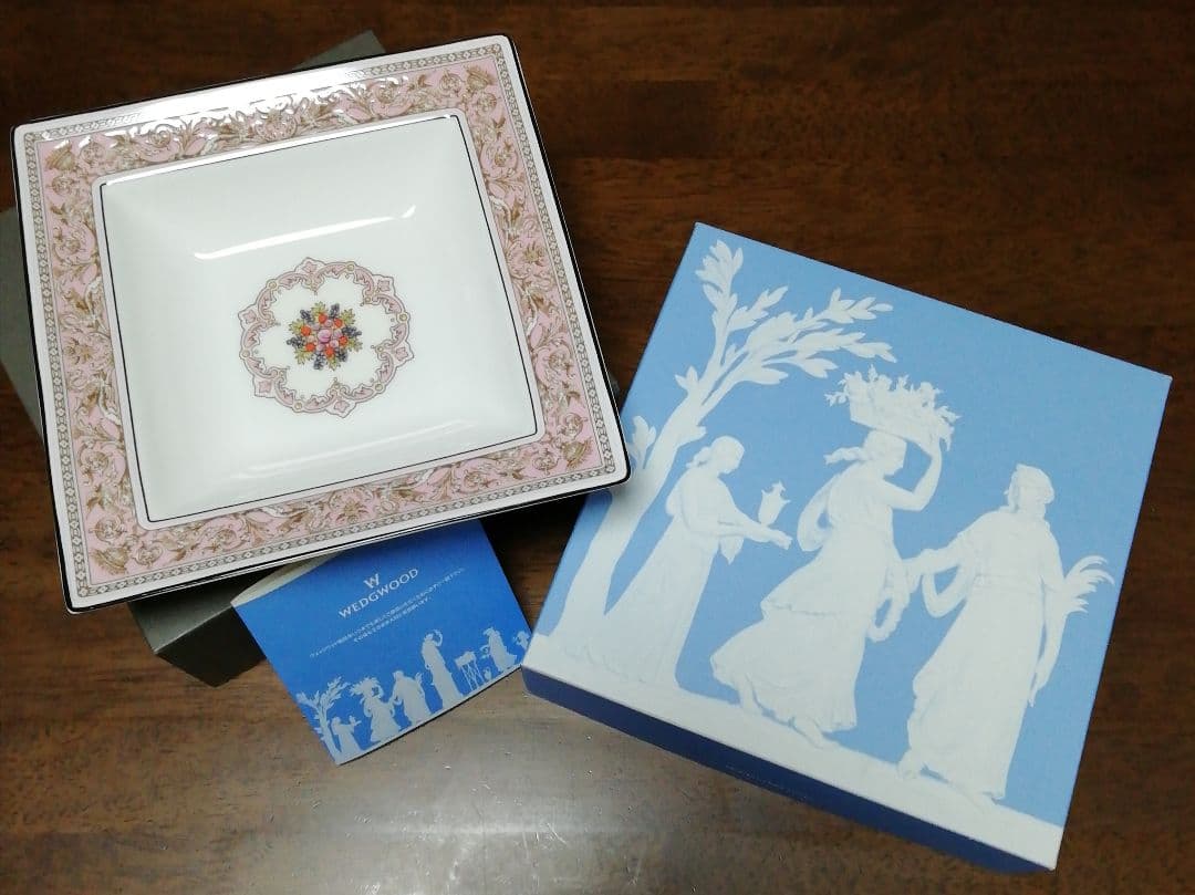 ウェッジウッド フロレンティーン ピンク スクエアプレート