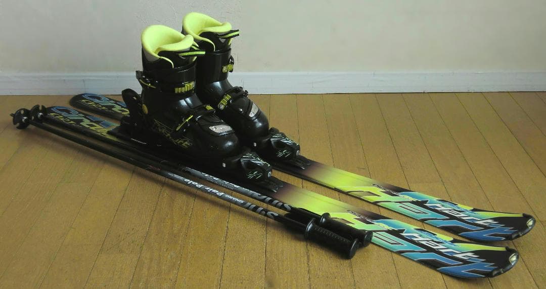 ■■最終特価■ハート■ジュニア用スキー4点セット■板127/靴23■WAX済■■