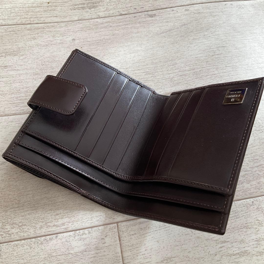未使用 FENDI 二つ折りズッカ柄コンパクトウォレット ヴィンテージ ブラウン