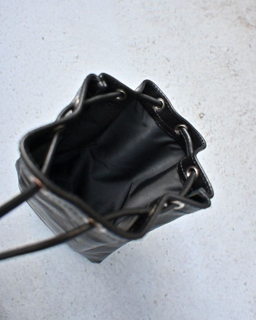 【完売品】LOMEI 巾着バッグ DRAWSTRING BAG レザー