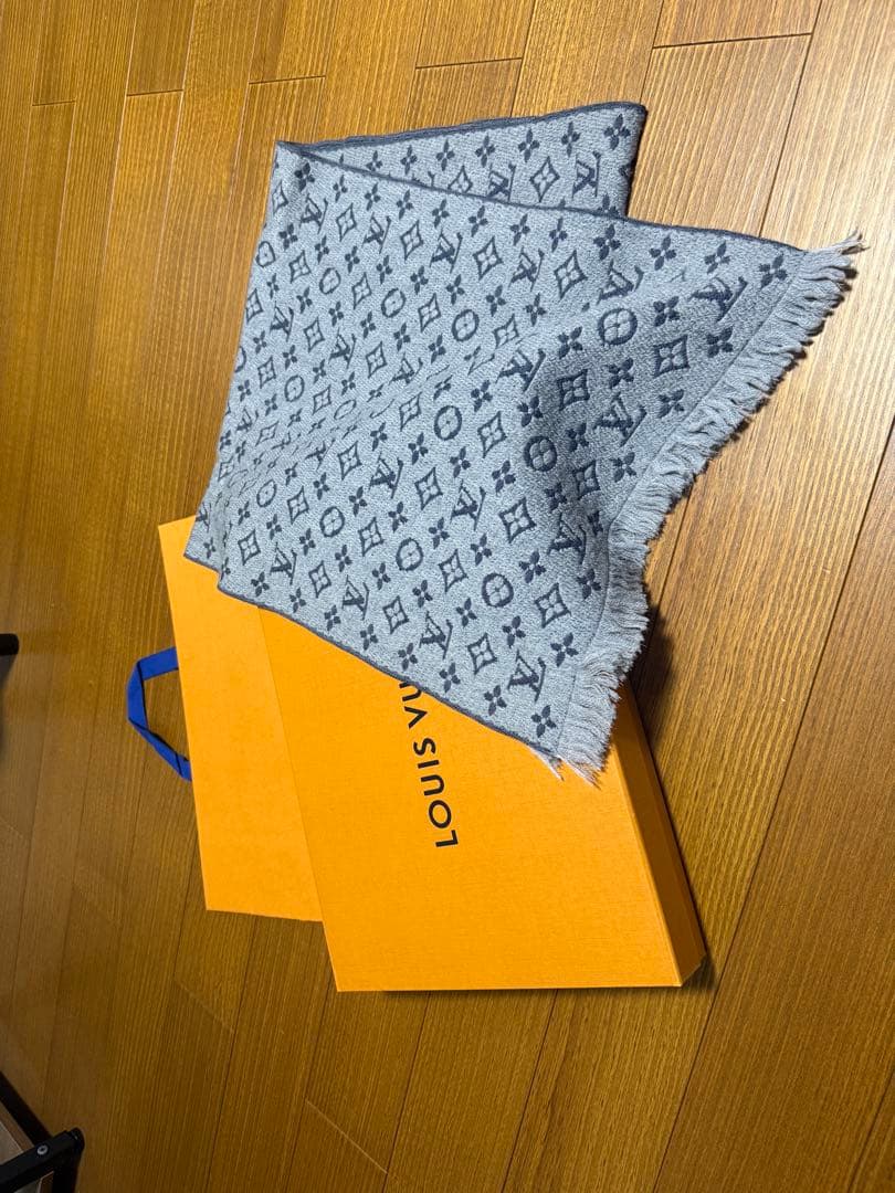 Louis Vuitton グレー マフラー モノグラムクラシック