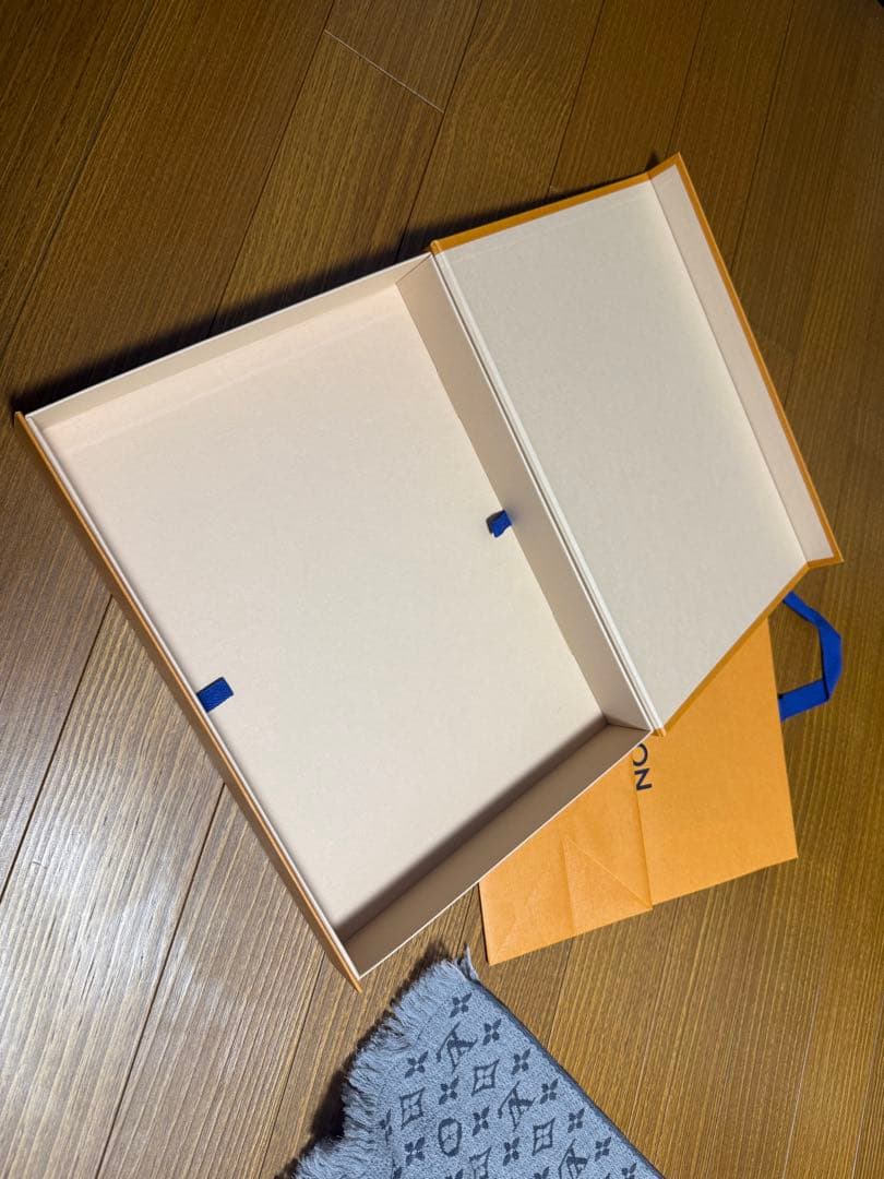 Louis Vuitton グレー マフラー モノグラムクラシック