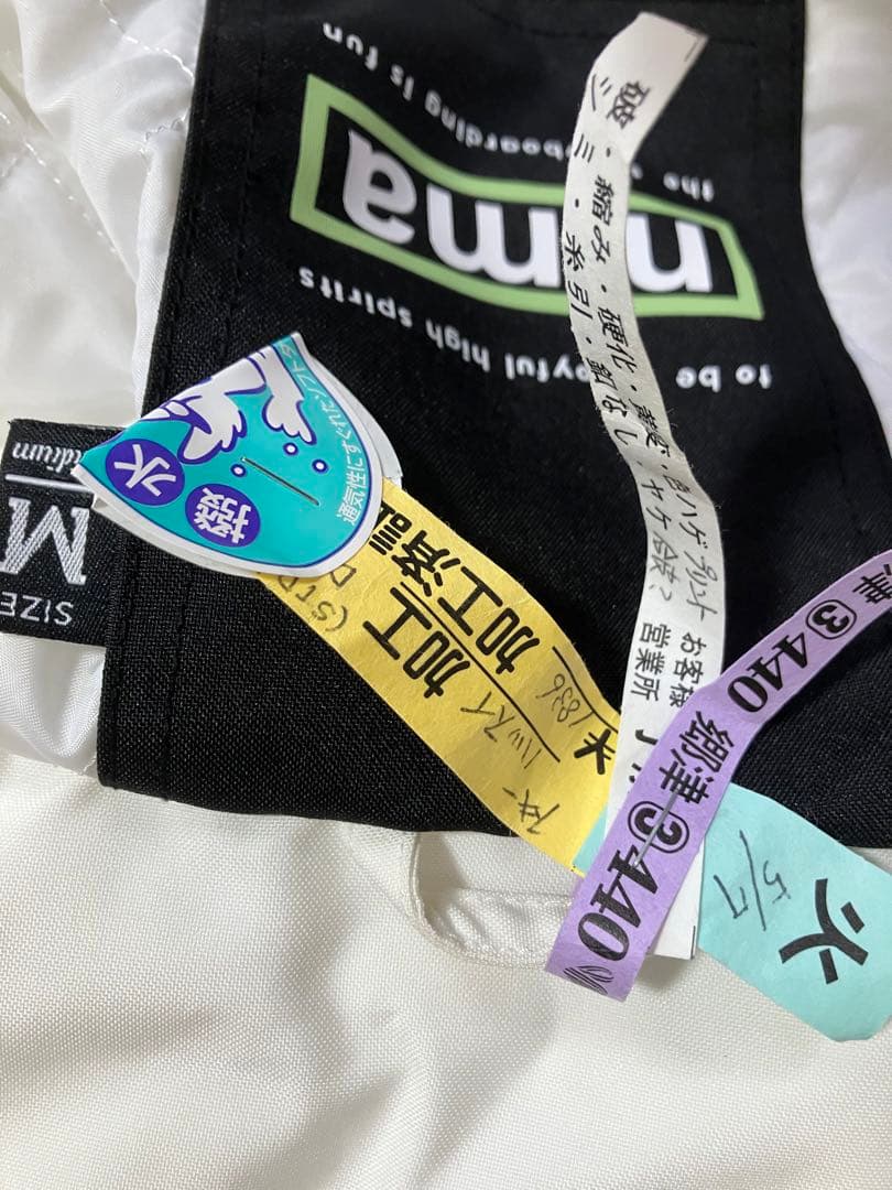 スノーボード・スキーウェア nima Mサイズ　ジャケットのみ　撥水加工済