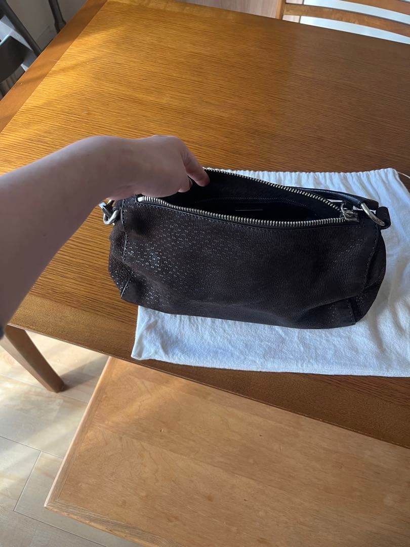 PRADA ダークブラウン レザー ショルダーバッグ