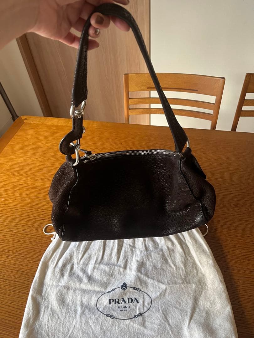 PRADA ダークブラウン レザー ショルダーバッグ