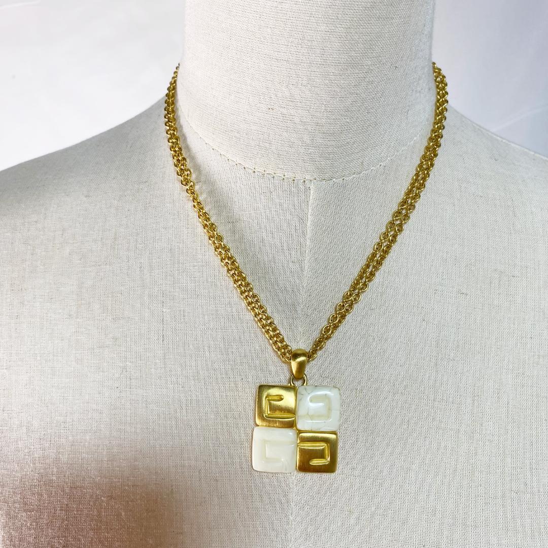 【GIVENCHY】美品 ゴールド ホワイト スクエアペンダント ネックレス