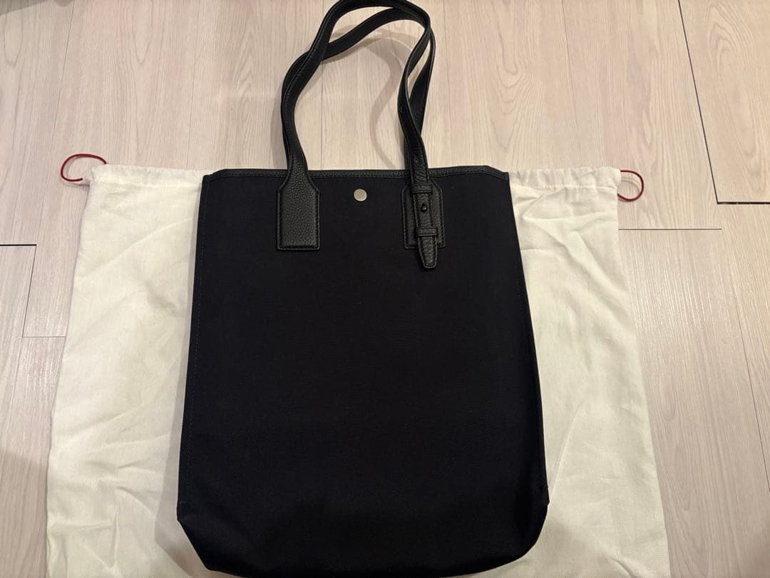 1/25迄セール【スピード発送】【未使用新品】フェラガモ　トートバッグ ブラック