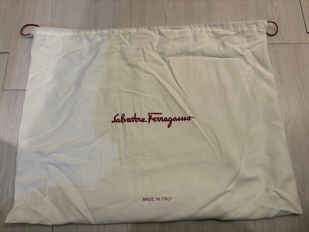 1/25迄セール【スピード発送】【未使用新品】フェラガモ　トートバッグ ブラック