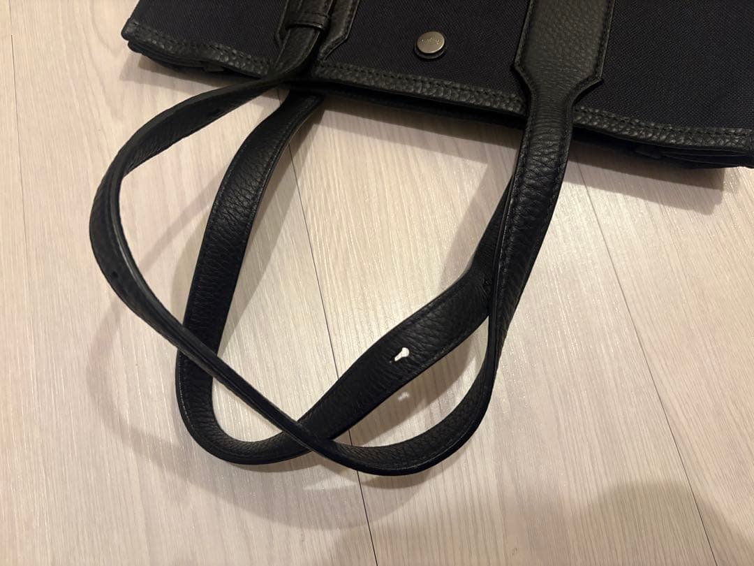 1/25迄セール【スピード発送】【未使用新品】フェラガモ　トートバッグ ブラック