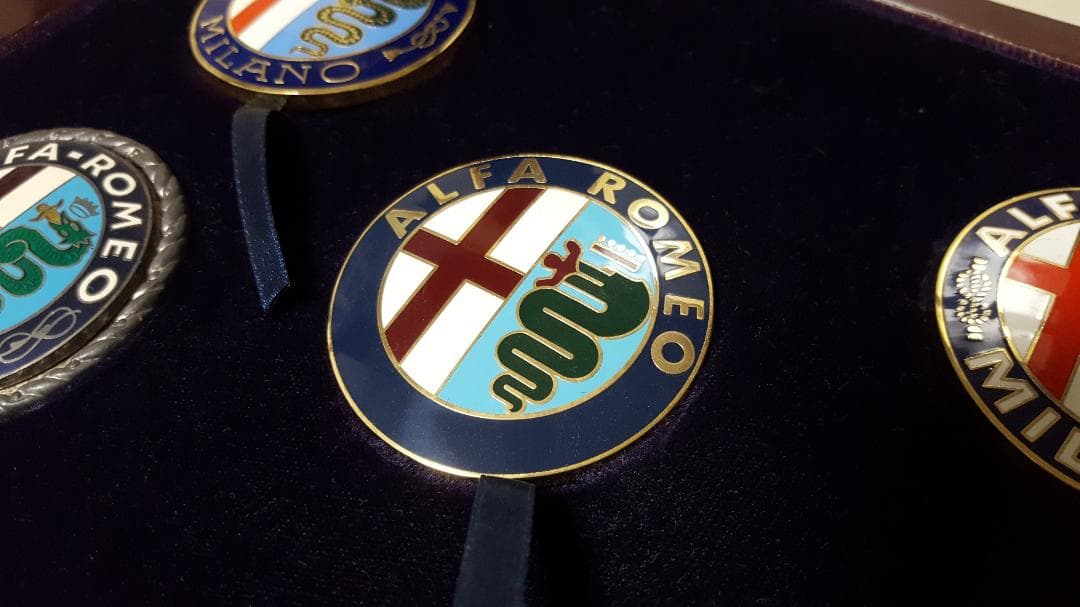 ★Alfa Romeo アルファロメオ★歴代 エンブレム コレクション